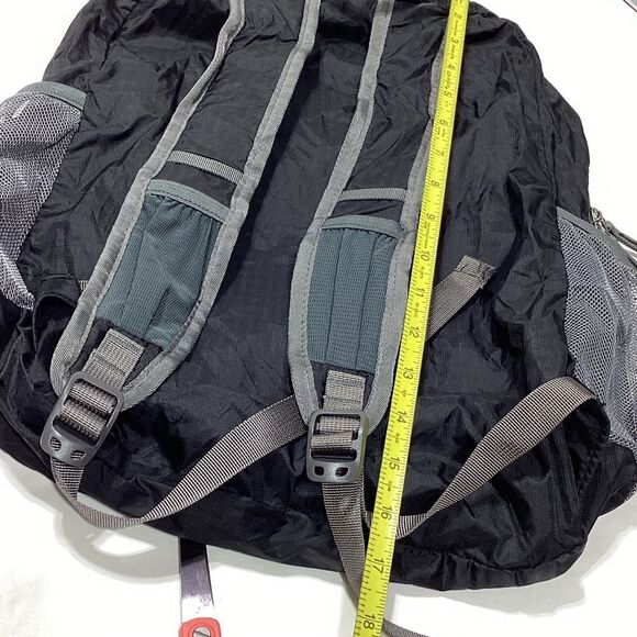 Oricsson Lightweight Foldable Travel Backpack Multiple Pockets Daypack NWT - Picture 14 of 15